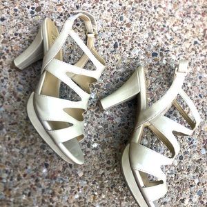 Naturalizer Dianna heeled sandal cream 8.5 wide